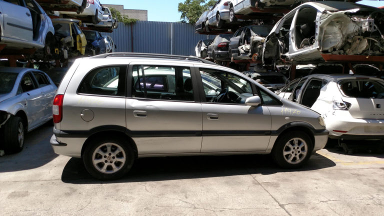 Opel Zafira en Autodesguace CAT La Mina.