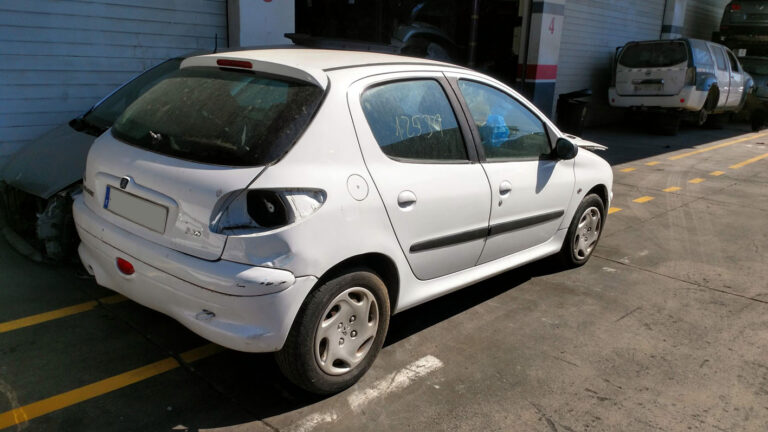 Peugeot 206 en Autodesguace CAT La Mina.