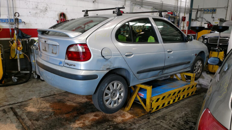 Renault Mégane en Autodesguace CAT La Mina.