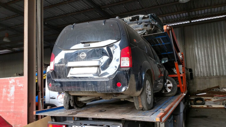 Nissan Pathfinder en Autodesguace CAT La Mina.