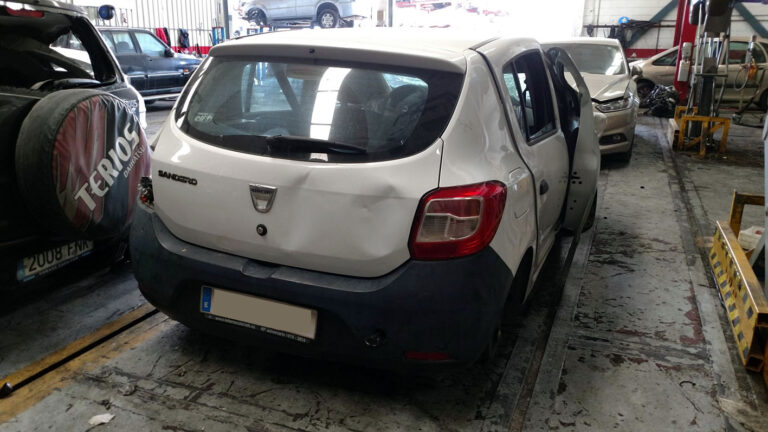 Dacia Sandero en Autodesguace CAT La Mina.