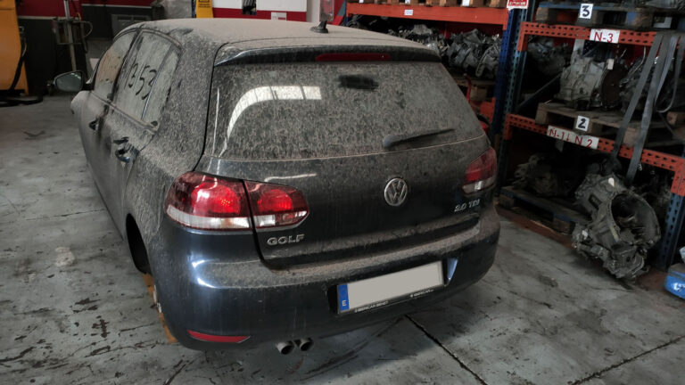 Volkswagen Golf TDi en autodesguace CAT La Mina.