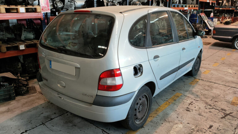 Renault Scenic en Autodesguace CAT La Mina.