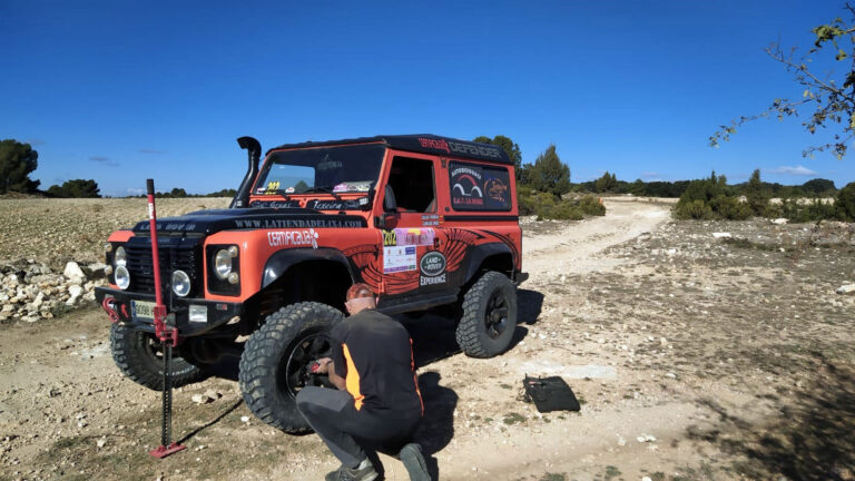 Dos pinchazos alejan de los puestos de cabeza al equipo Escudería La Mina Competición en el Rally de Cuenca 2021