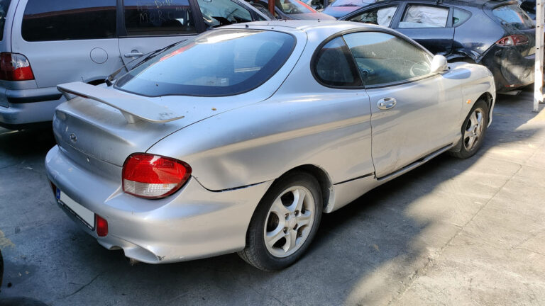 Hyundai Coupé en Autodesguace CAT La Mina.