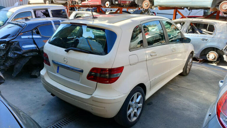 Piezas de desguace del Mercedes Clase B