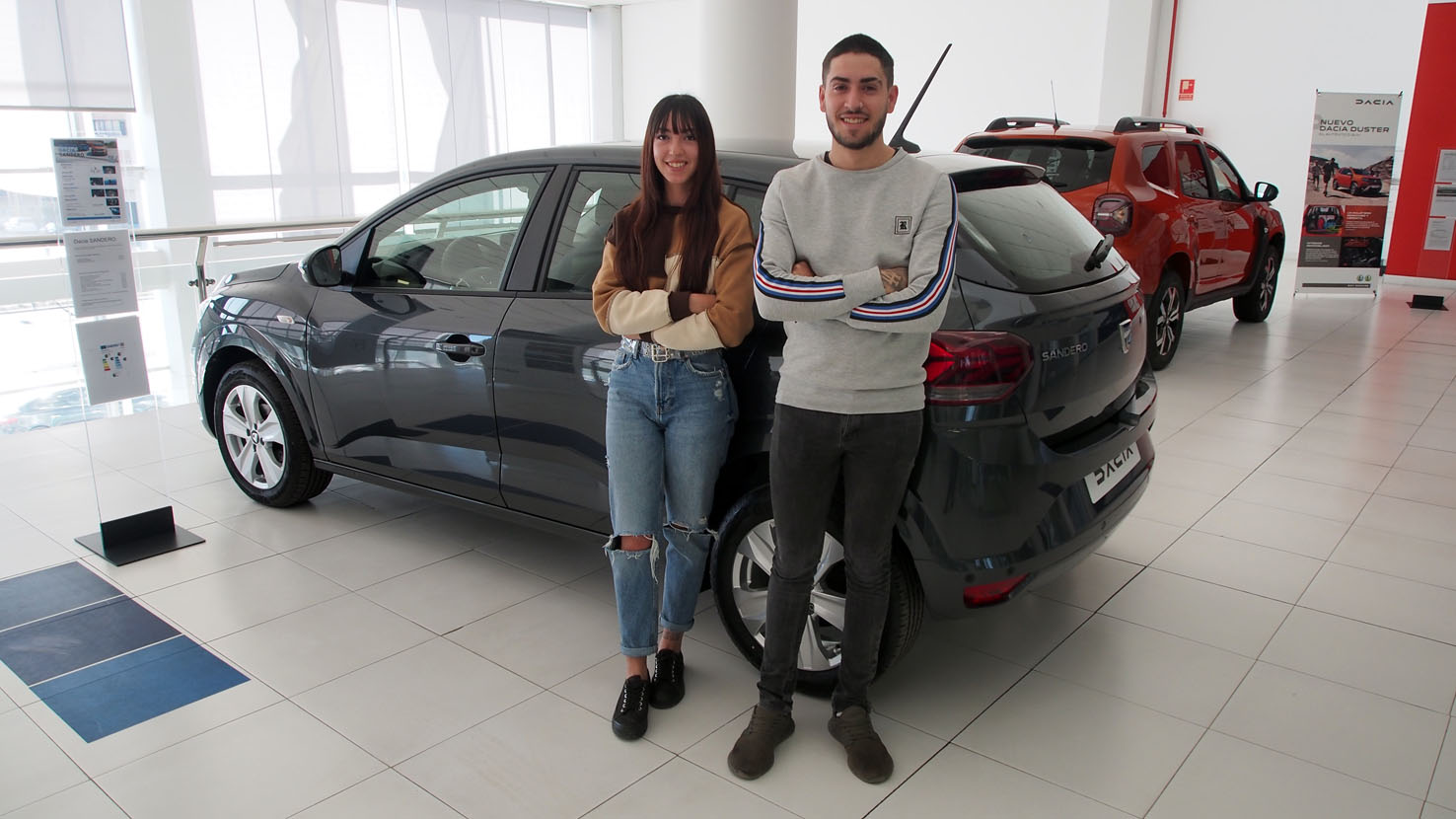 Maxi Gallardo y Mercedes Cano en Tahermo Dacia Málaga.