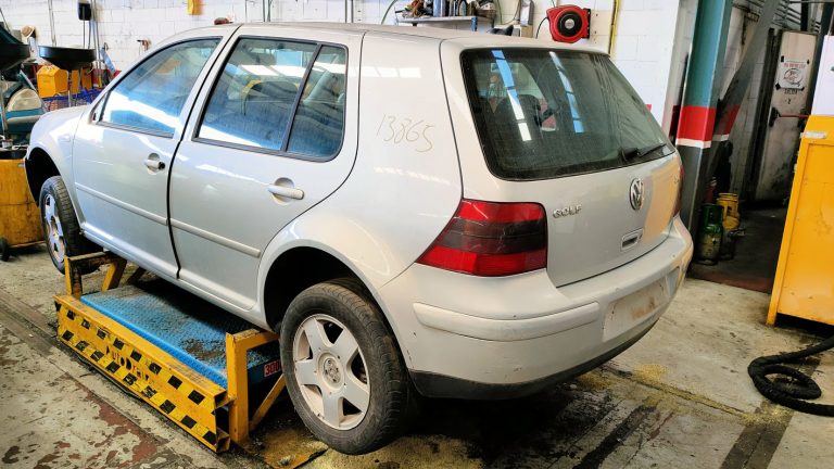 Volkswagen Golf en Autodesguace CAT La Mina.