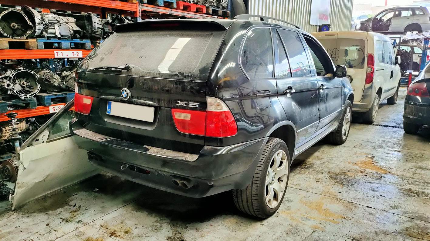 BMW X5 en Autodesguace CAT La Mina.