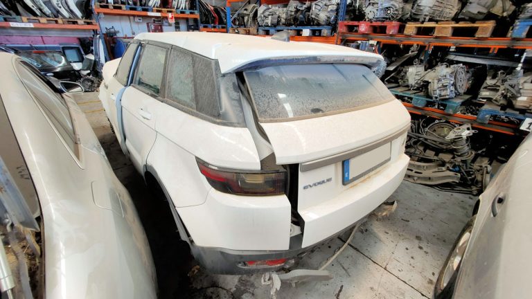 Land Rover Evoque en Autodesguace CAT La Mina.