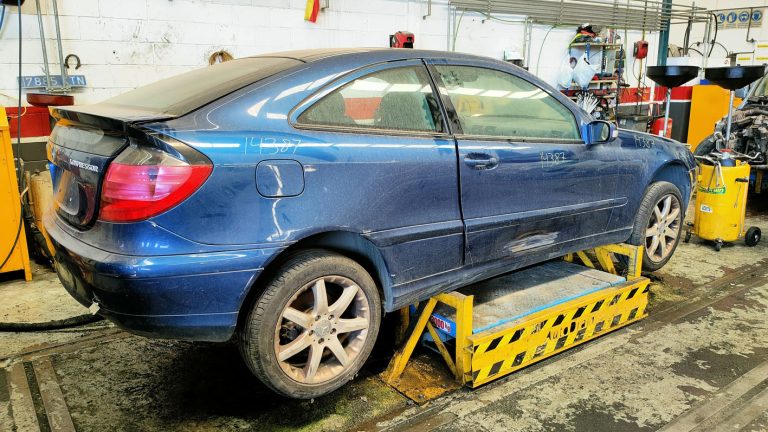 Mercedes C200 Kompressor en Autodesguace CAT La Mina.