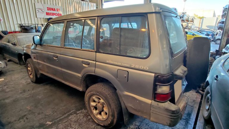 Mitsubishi Montero largo en Autodesguace CAT La Mina.