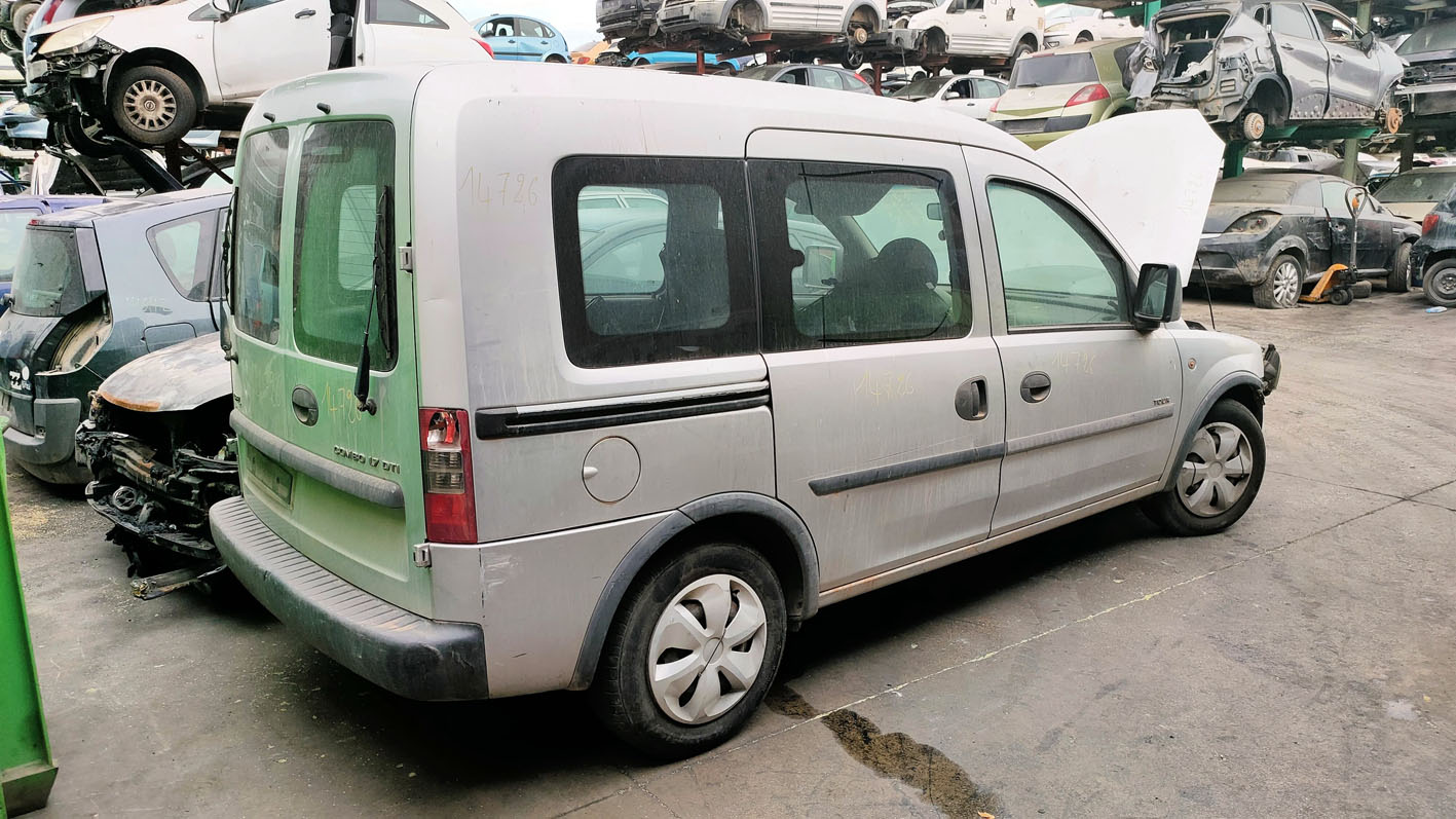 Opel Combo en Autodesguace CAT La Mina.