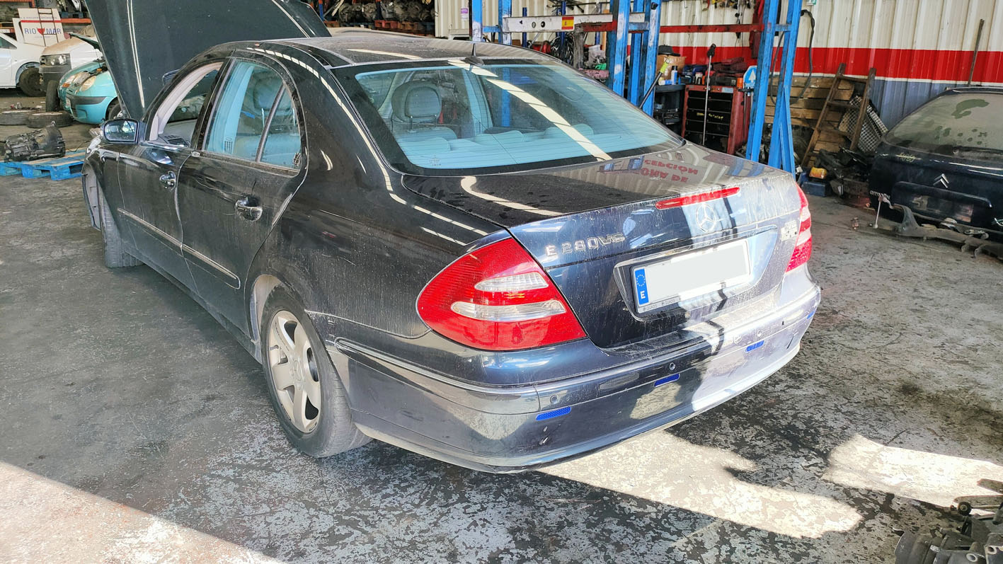 Mercedes Clase E 280 en Autodesguace CAT La Mina.