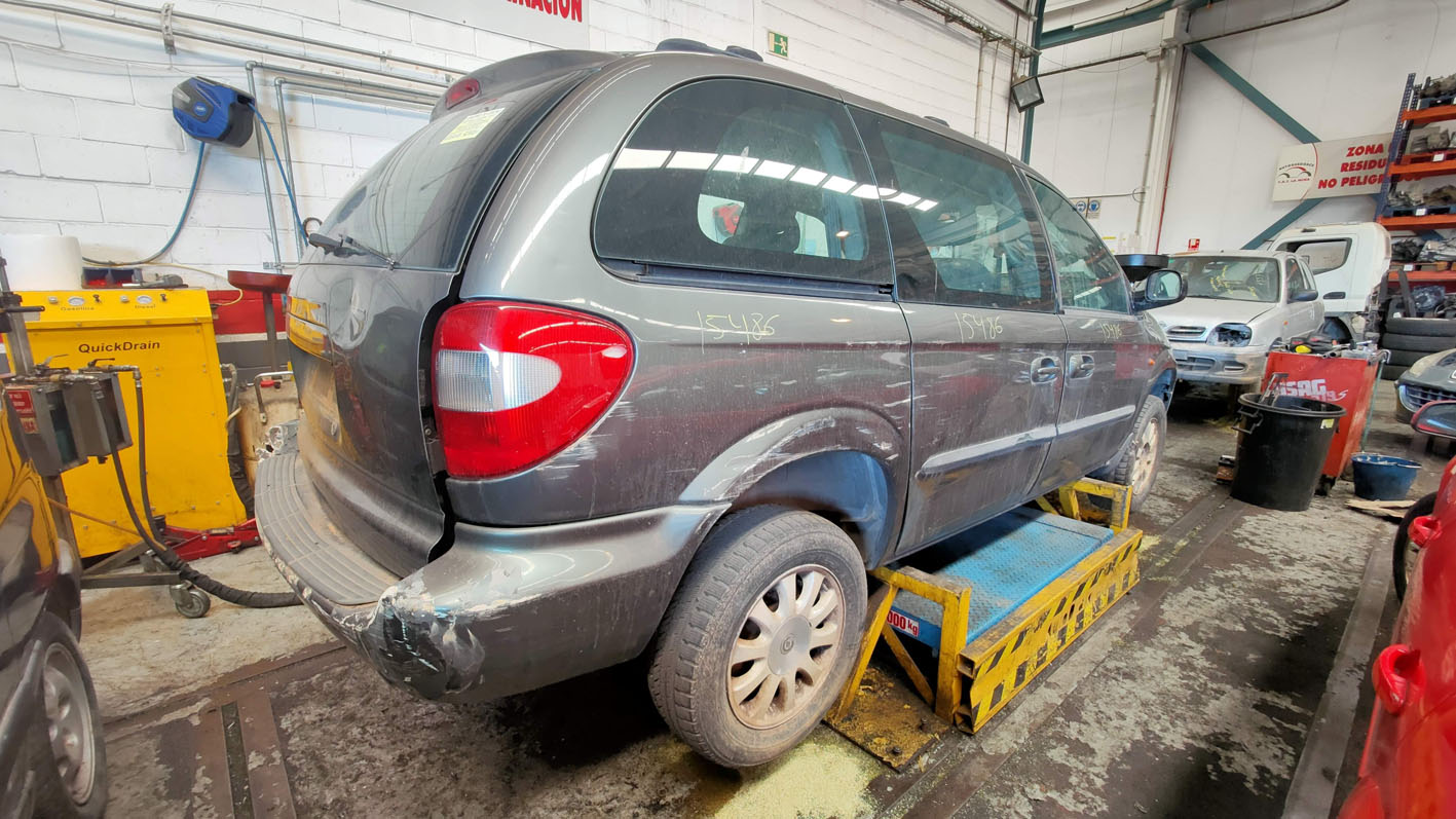 Chrysler Voyager en Autodesguace CAT La Mina.