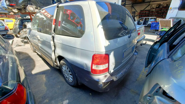 Kia Carnival en Autodesguace CAT La Mina.