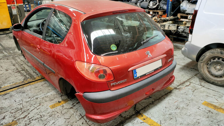 Peugeot 206 en Autodesguace CAT La Mina.