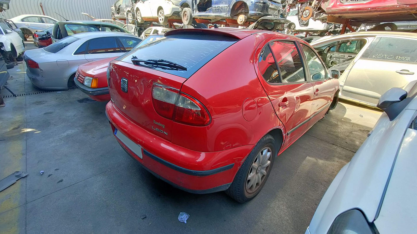 Seat León en Autodesguace CAT La Mina.