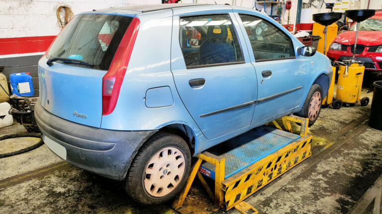 Fiat Punto en Autodesguace CAT La Mina.