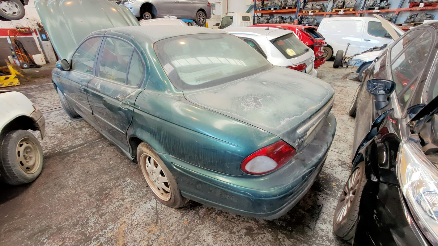 Jaguar X-Type en Autodesguace CAT La Mina.