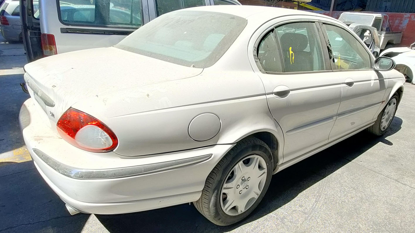 Jaguar X Type en Autodesguace CAT La Mina.