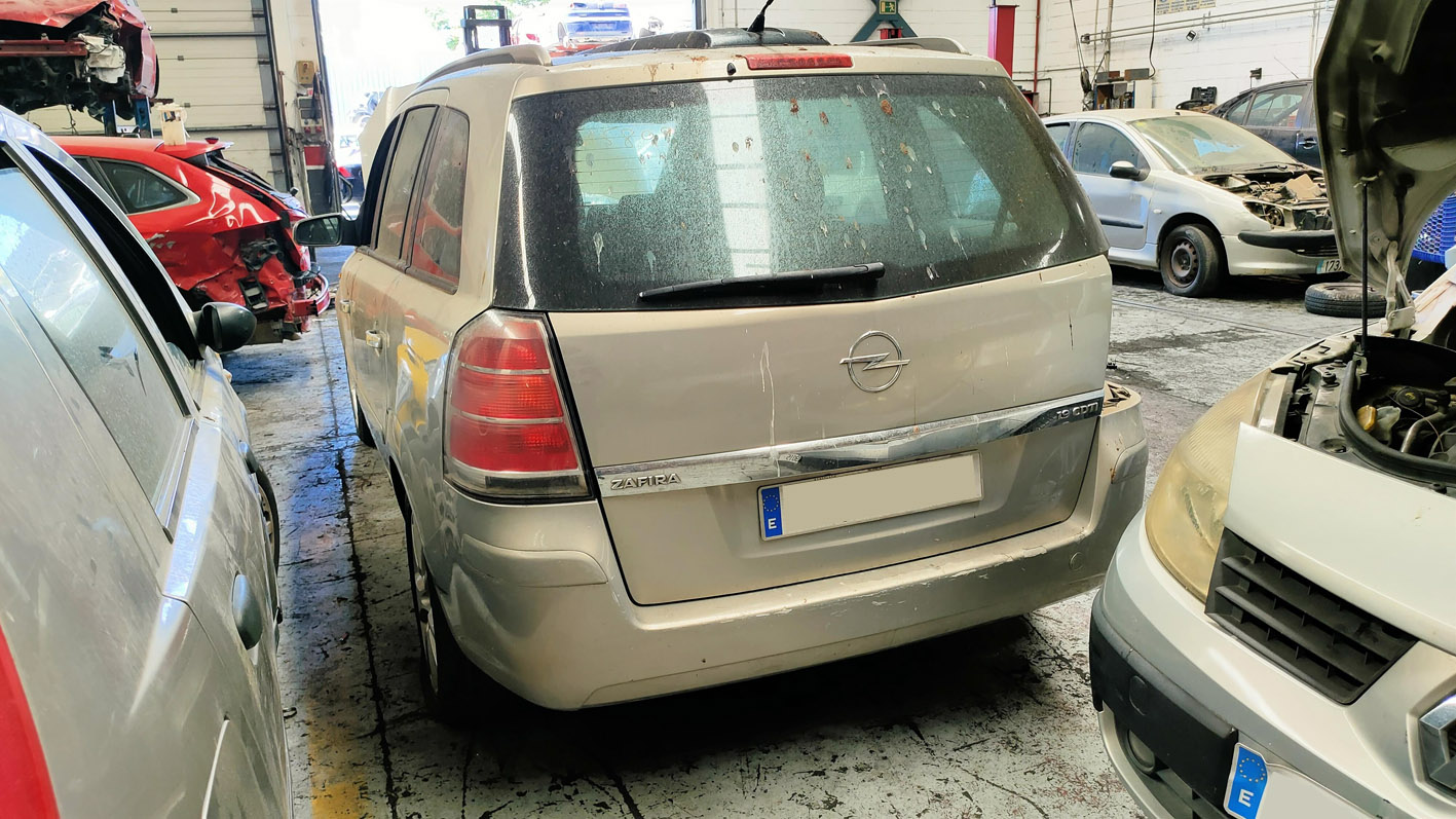 Opel Zafira en Autodesguace CAT La Mina.