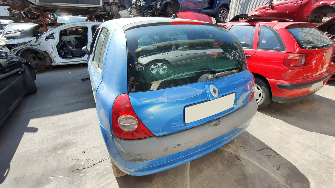 Renault Clio en Autodesguace CAT La Mina.