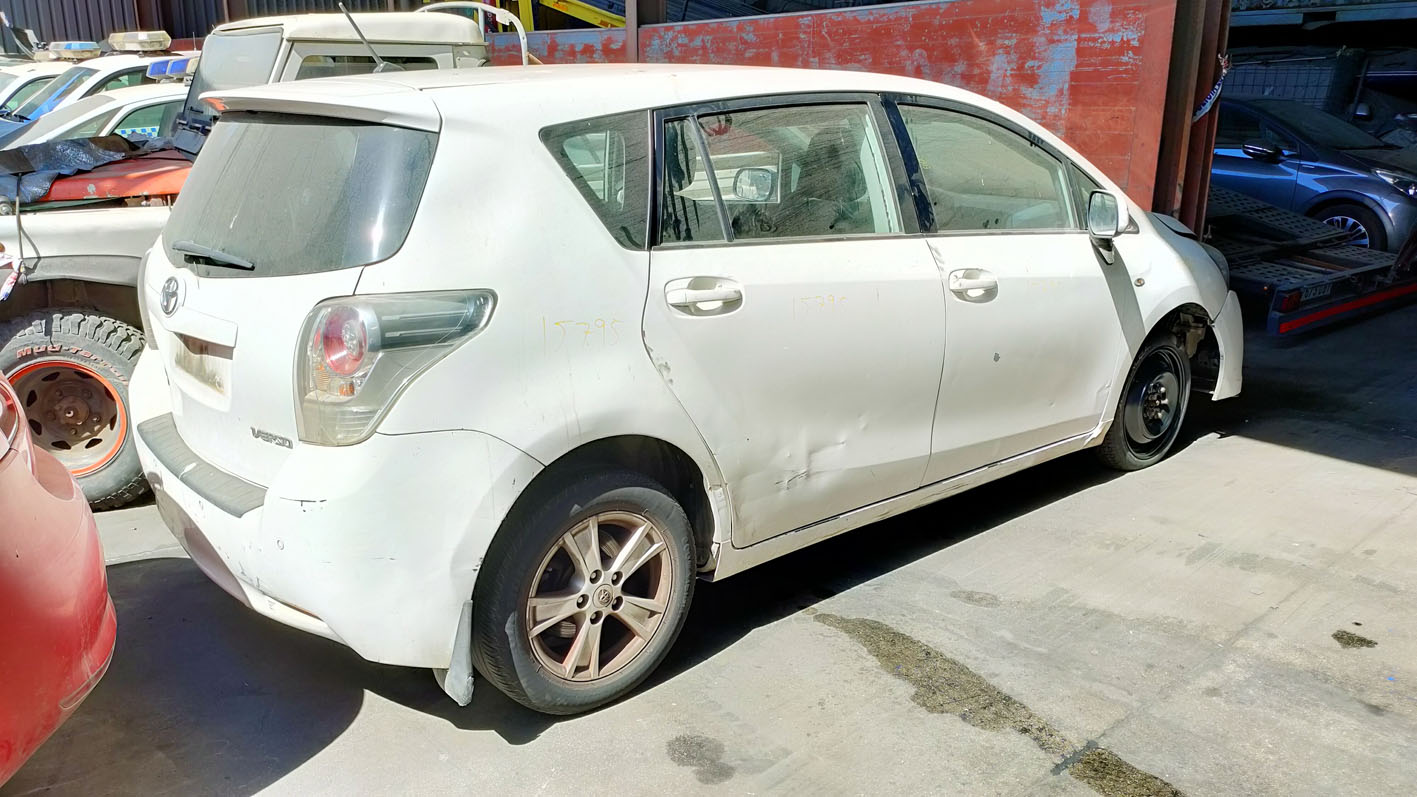 Toyota Corolla Verso en Autodesguace CAT La Mina.