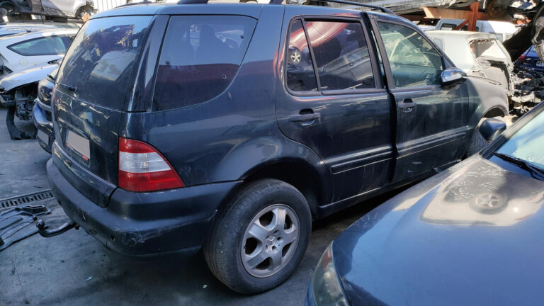 Mercedes ML 270 CDi en Autodesguace CAT La Mina.