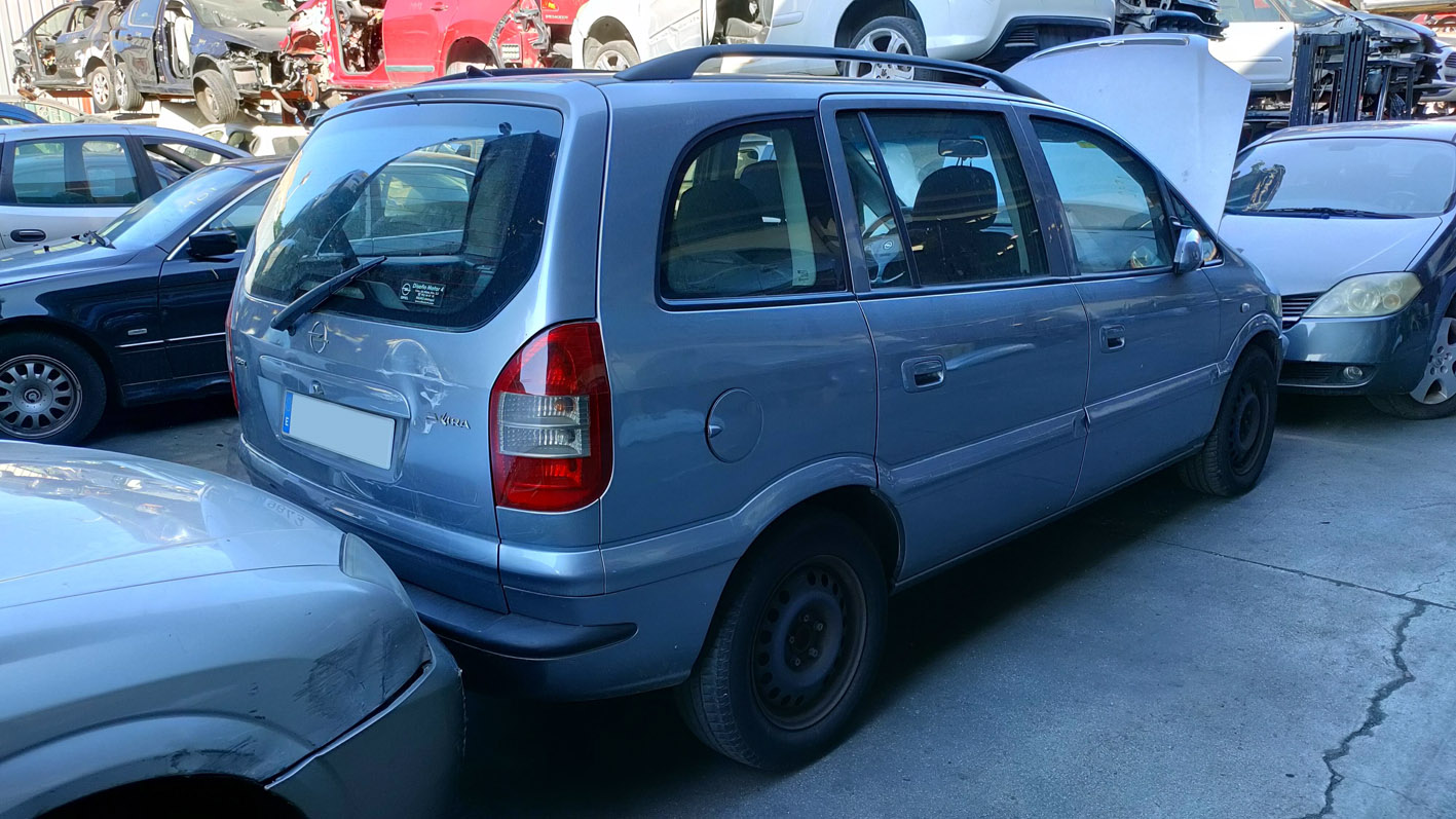 Opel Zafira en Autodesguace CAT La Mina.