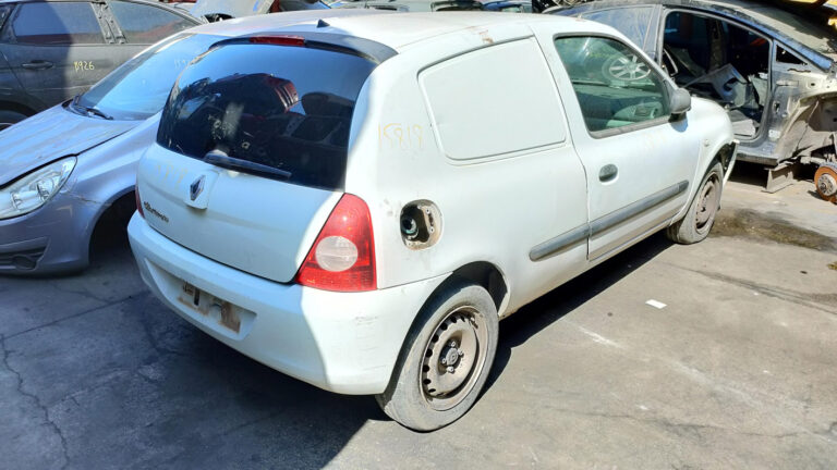 Renault Clio Campus en Autodesguace CAT La Mina.