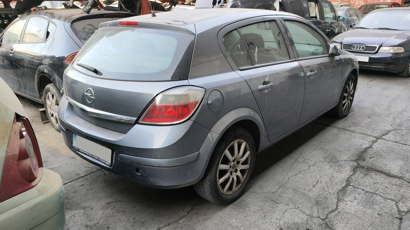 Opel Astra CDTi en Autodesguace CAT La Mina.