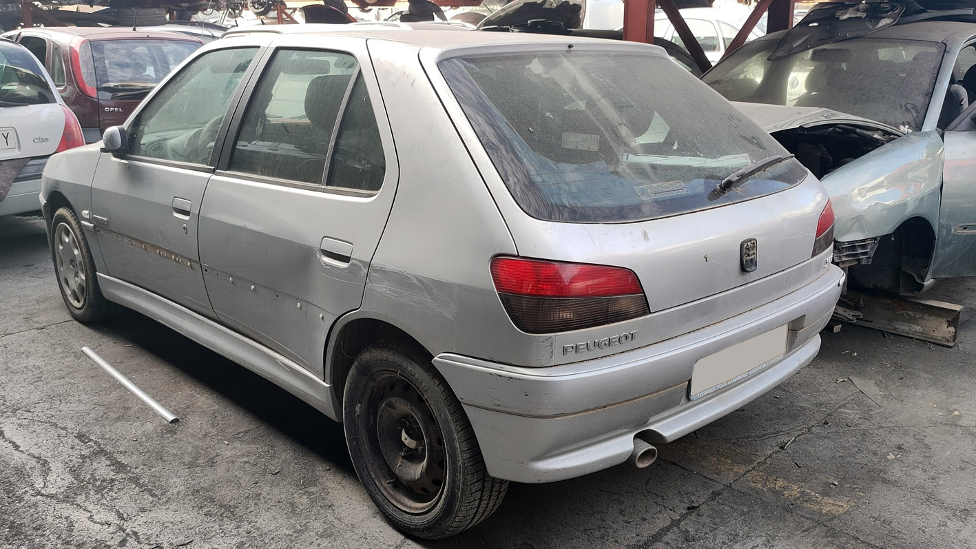 Peugeot 306 en Autodesguace CAT La Mina.