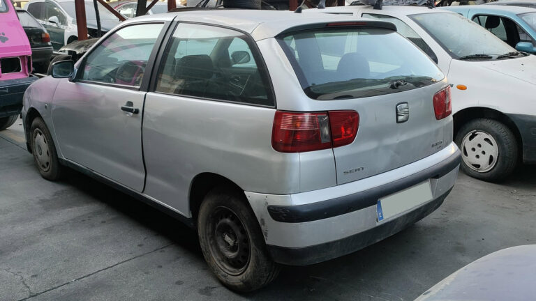 Seat Ibiza en Autodesguace CAT La Mina.