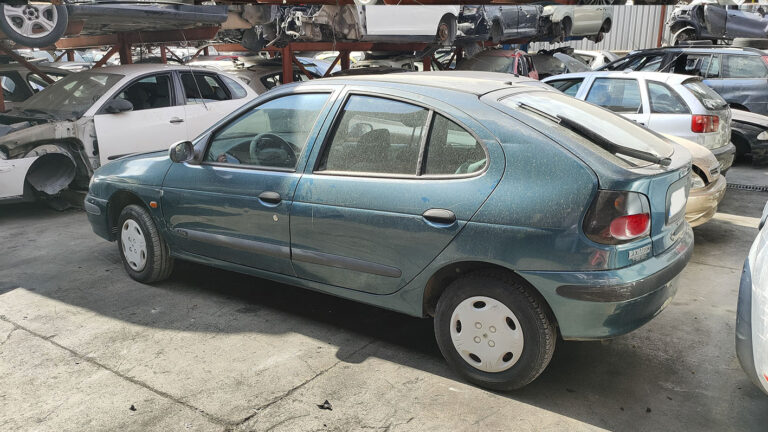 Renault Megane en Autodesguace CAT La Mina.