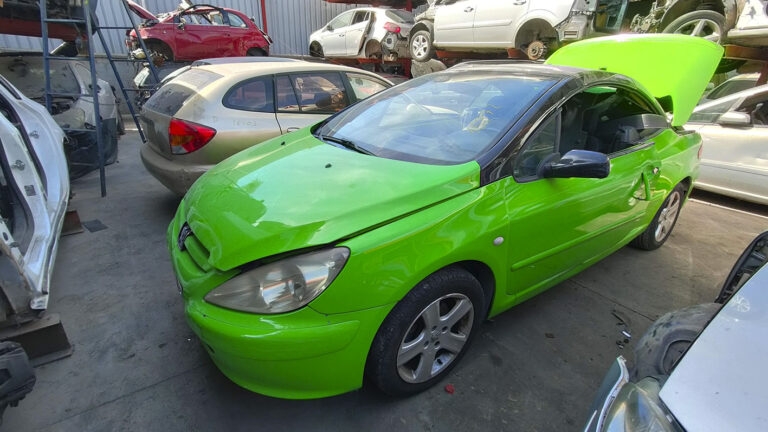 Peugeot CC Cabrio en Autodesguace CAT La Mina.