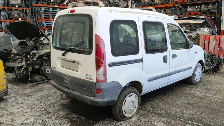 Renault Kangoo 4x4 en Autodesguace CAT La Mina.