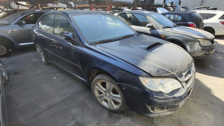 Subaru Legacy AWD en Autodesguace CAT La Mina.