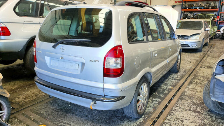 Opel Zafira en Autodesguace CAT La Mina.