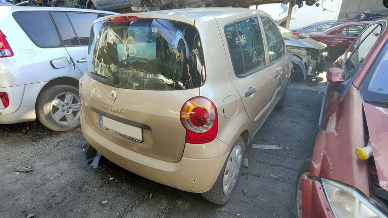 Renault Modus en Autodesguace CAT La Mina.