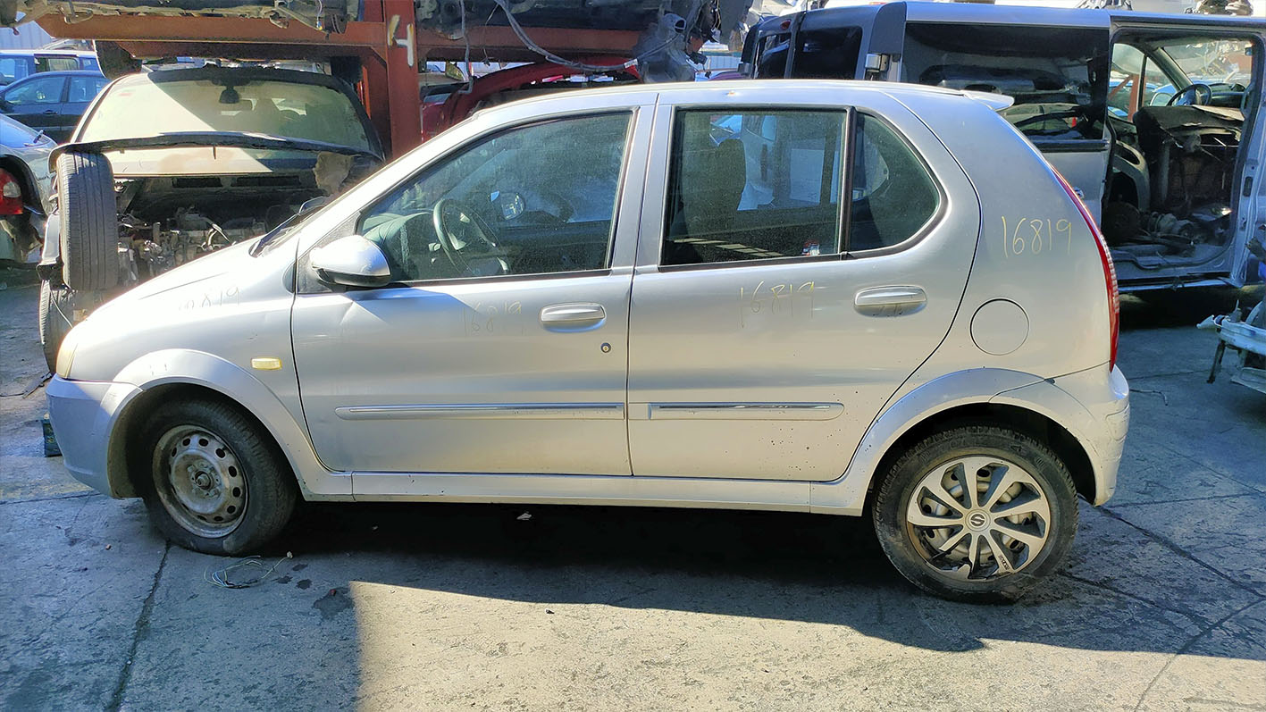 Tata Indica en Autodesguace CAT La Mina.