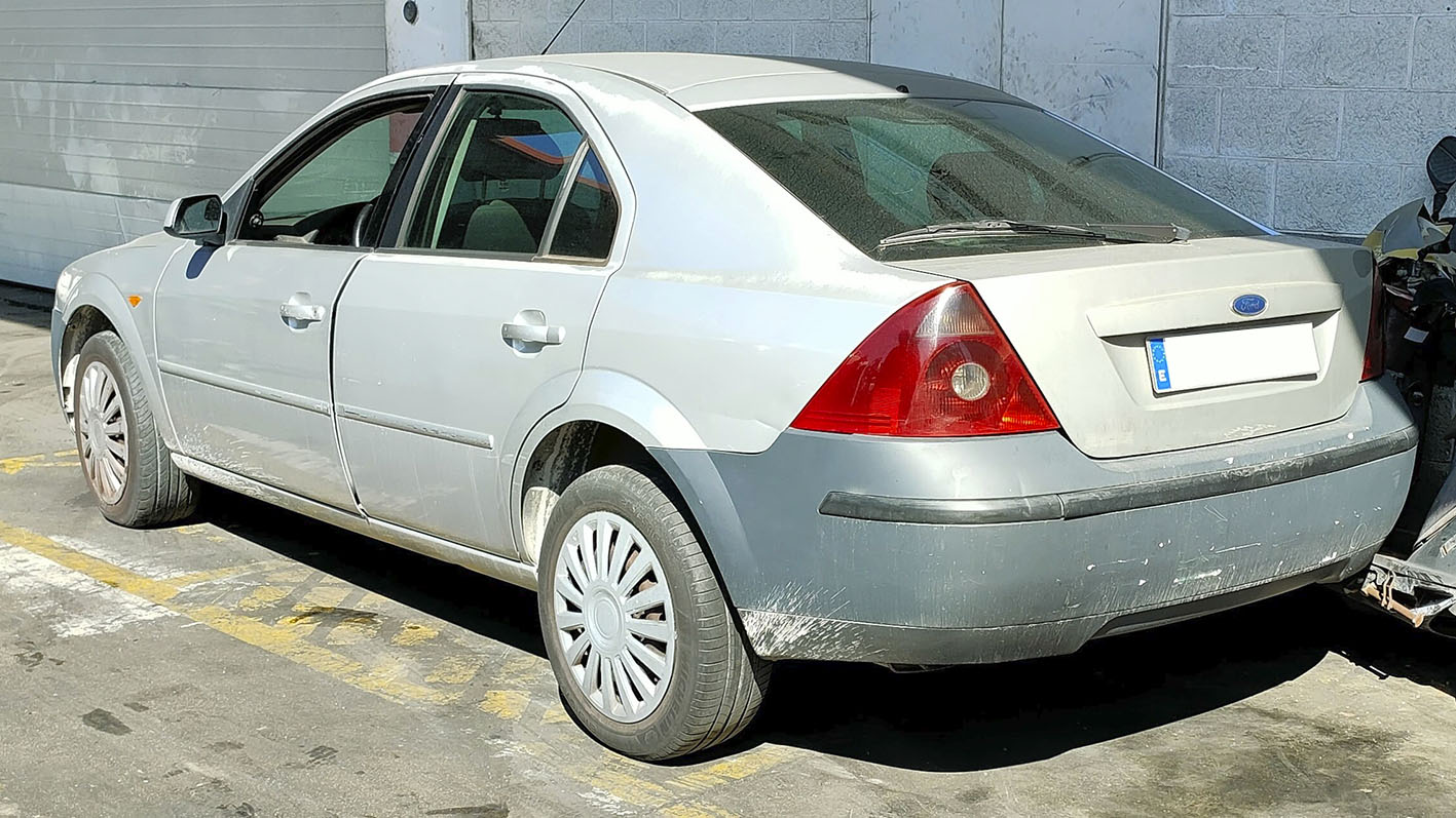 Ford Mondeo en Autodesguace CAT La Mina.