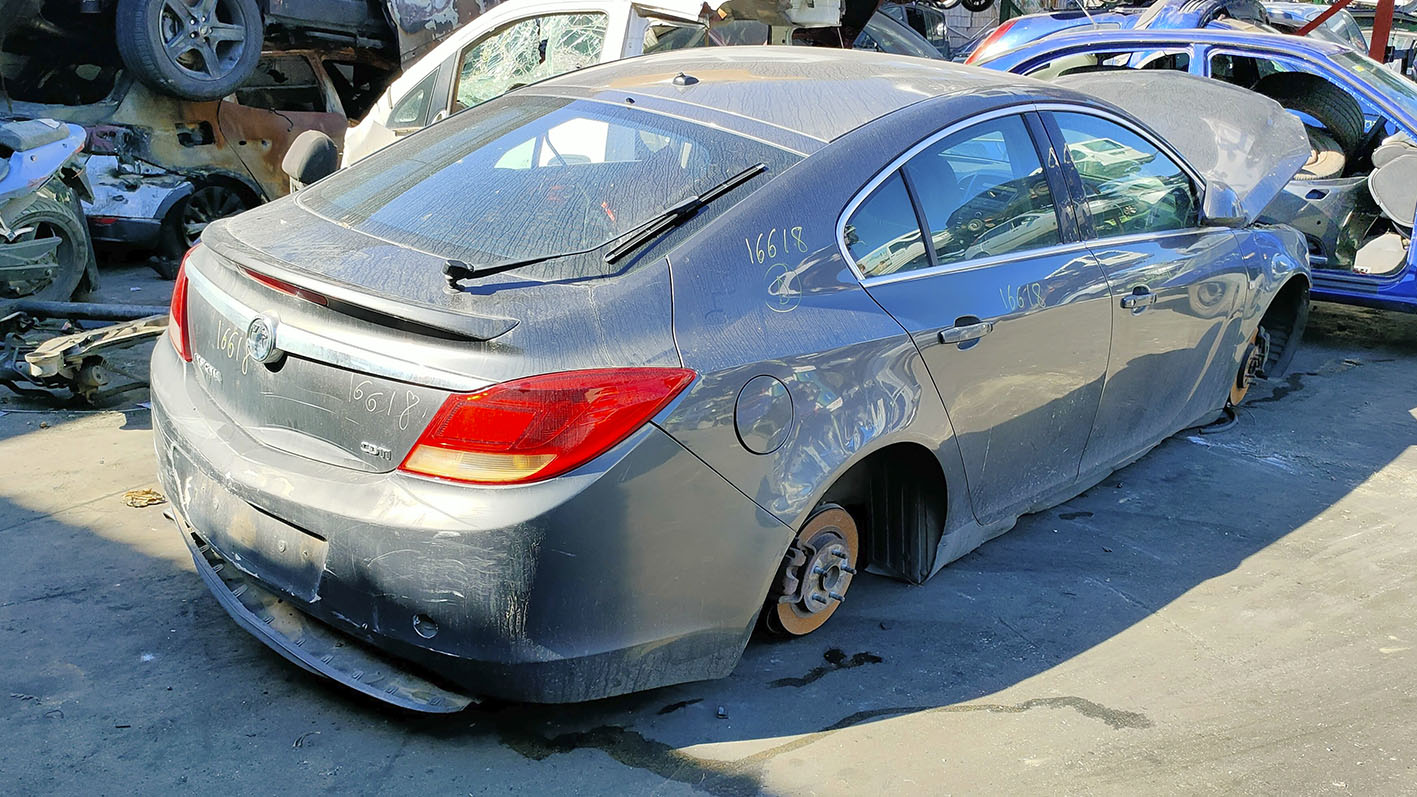 Opel Insignia en Autodesguace CAT La Mina.