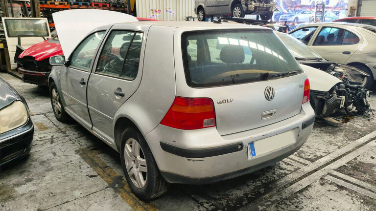 Volkswagen Golf en Autodesguace CAT La Mina.