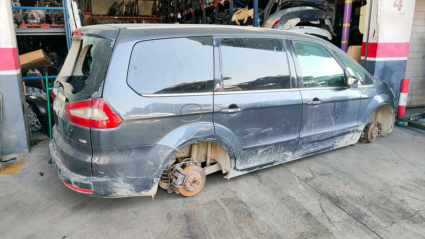 Ford Galaxy en Autodesguace CAT La Mina.