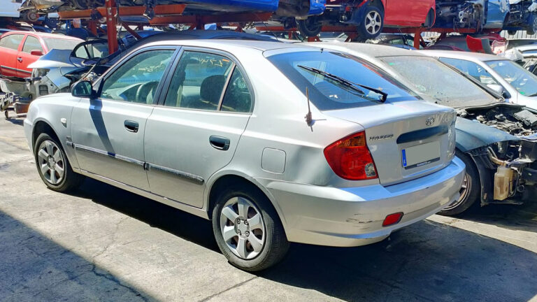 Hyundai Accent en Autodesguace CAT La Mina.