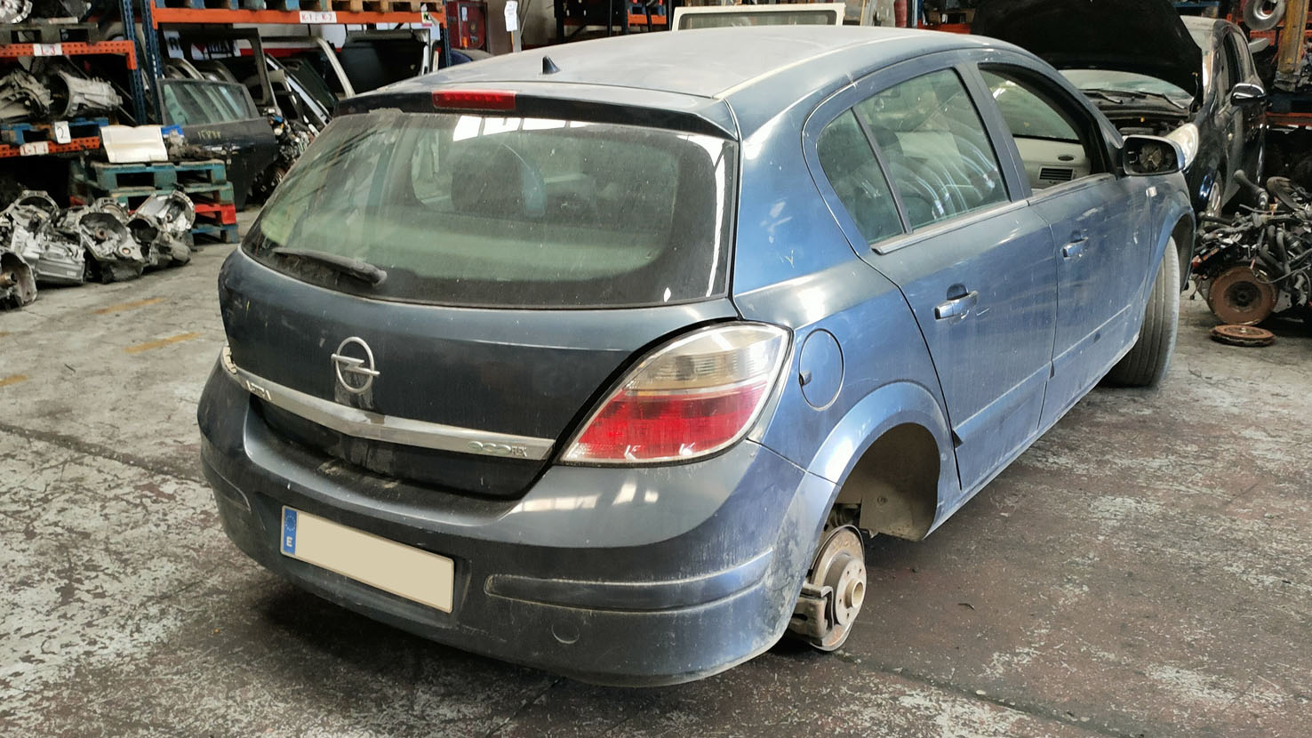 Opel Astra en Autodesguace CAT La Mina.