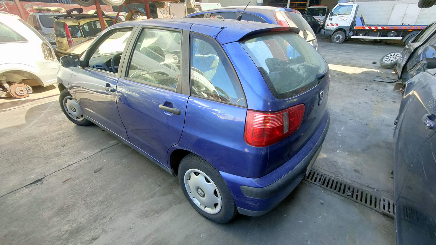 Seat Ibiza en Autodesguace CAT La Mina.