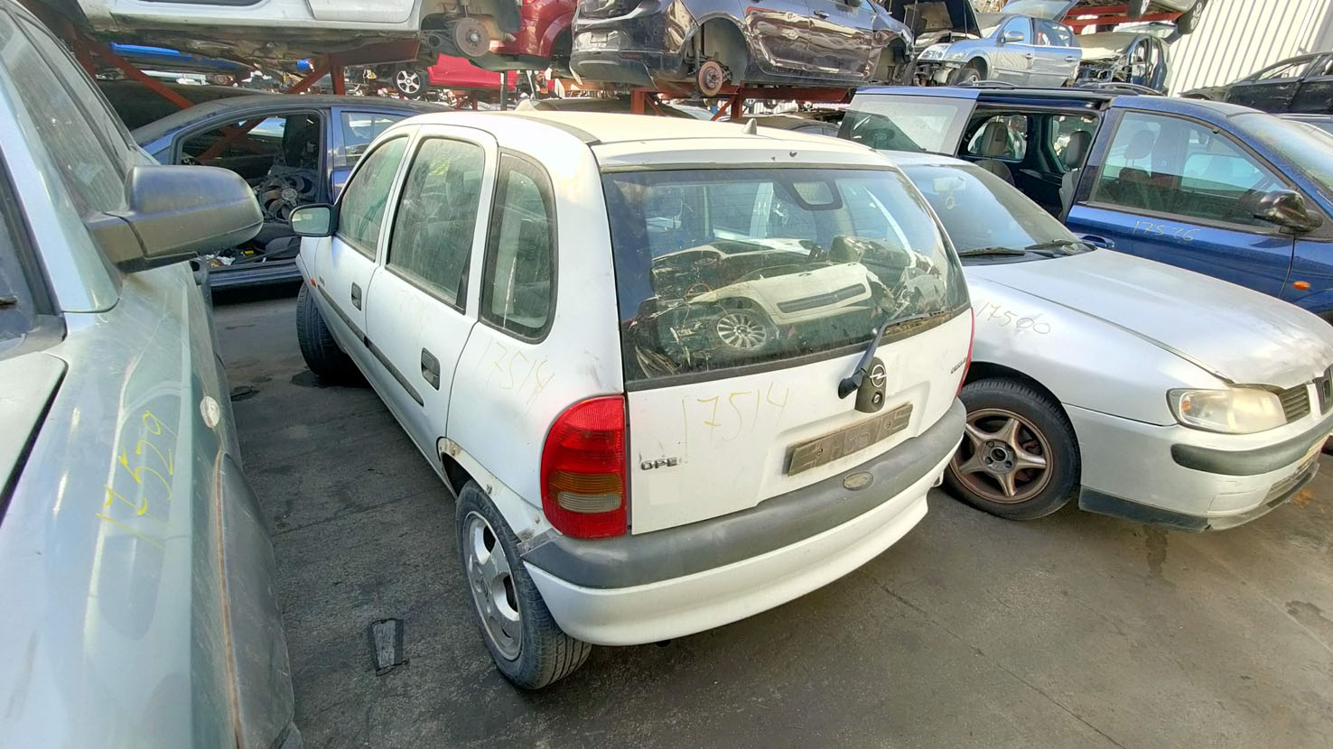 Opel Corsa en Autodesguace CAT La Mina.