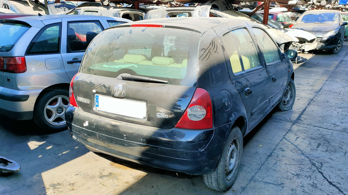 Renault Clio en Autodesguace CAT La Mina.